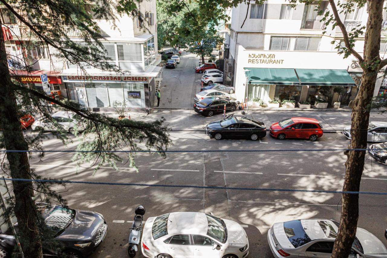 Apartment "B" With A Separate Bedroom Tbilisi Bagian luar foto